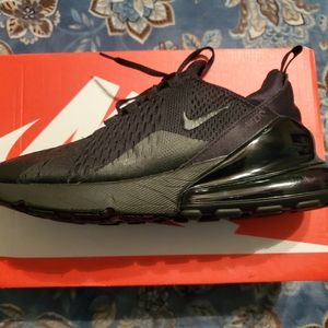 Nike Air Max 270